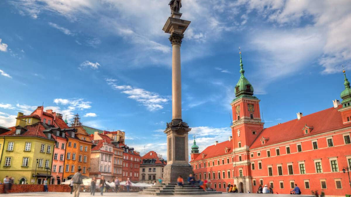 Kolumna Zygmunta na Placu Zamkowym – wycieczka z grą miejską po Warszawie z Razem w Polskę
